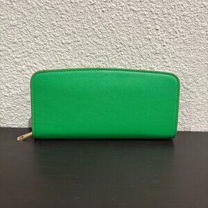 A New Day Green Wallet Great Condition